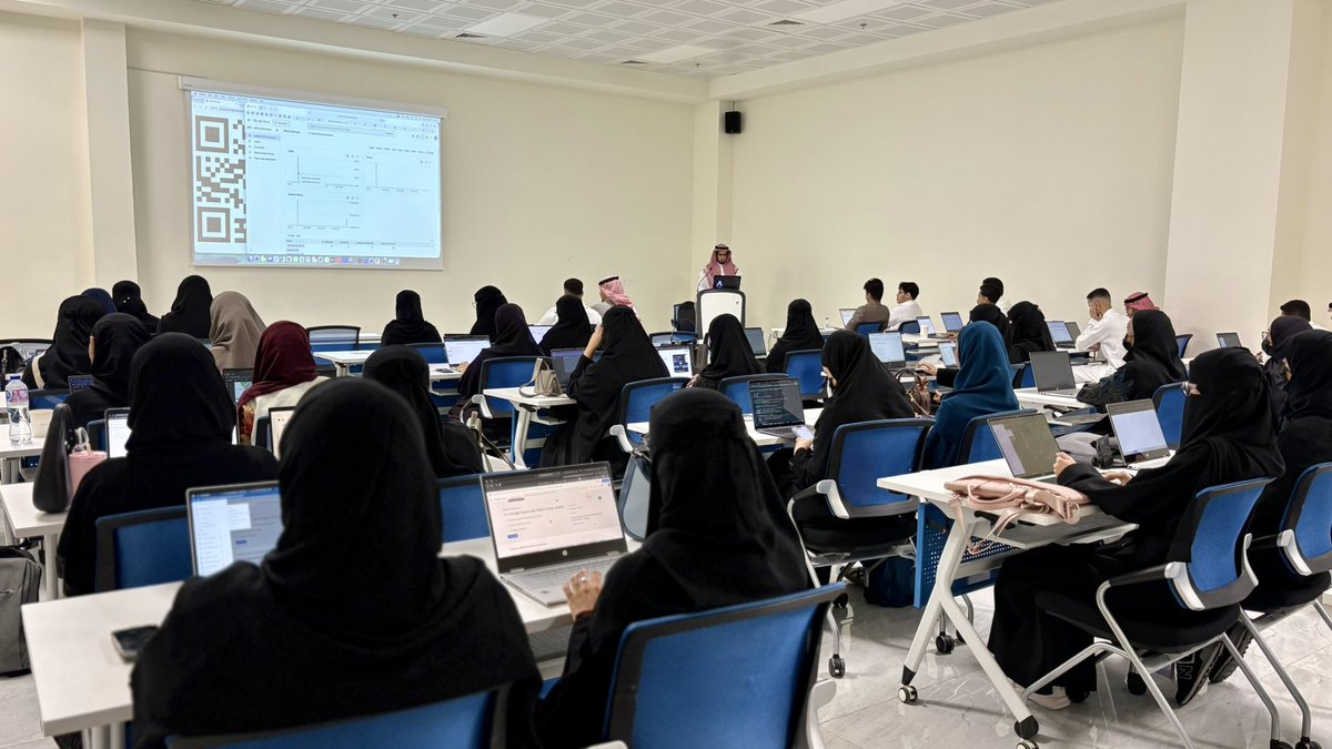 حـلا الفقـير tweet media