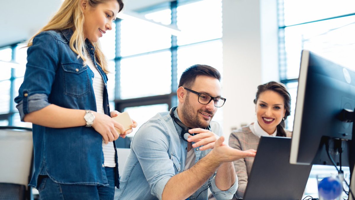 rootstack's tweet image. Organizations are cutting 30–50% of their operational costs through software development outsourcing.

Access top talent + reduce infrastructure + scale faster.

Explore how outsourcing reshapes digital strategies:
 🔗 rootstack.com/en/blog/softwa…