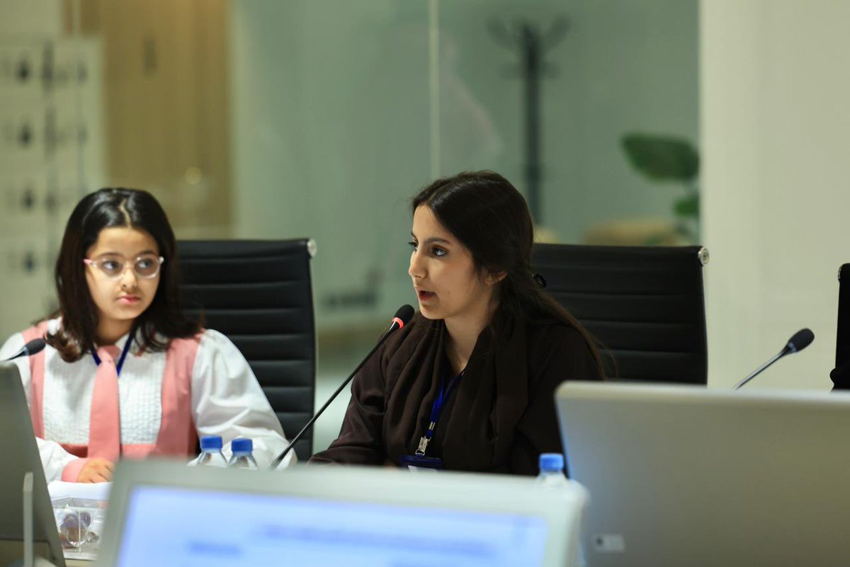 تزامنًا مع #اليوم_العالمي_للطفل..
#وزير_التعليم يترأس الاجتماع الأول للمجلس الاستشاري التعليمي للطفولة، والذي يأتي كأحد المبادرات الرائدة التي تُسهم في تمكين الأطفال من التعبير عن آرائهم في القضايا التعليمية والاجتماعية، وتعزيز مشاركتهم الفاعلة في صنع مستقبلهم.