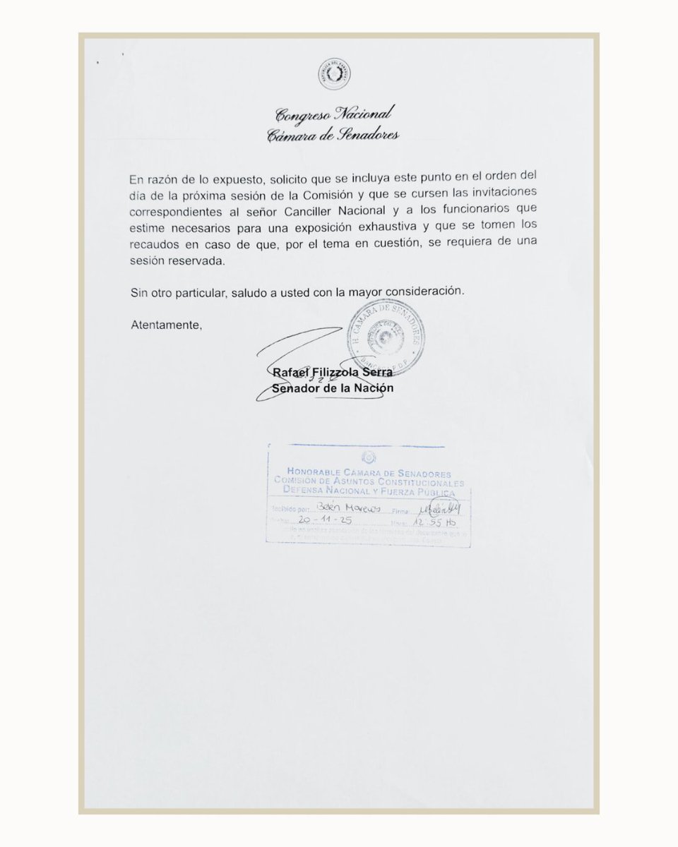 He presentado una solicitud para que el canciller Rubén Ramírez Lezcano comparezca ante el Senado y explique en qué términos se resolvió el impasse generado por el espionaje del Brasil, que llevó a frenar las negociaciones sobre Itaipú.

Por el impacto que tuvieron estos hechos