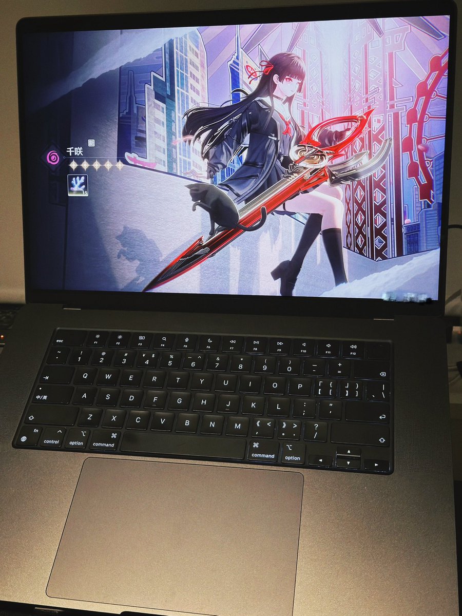 logicproducer's tweet image. 黑长直✅
赤瞳✅
泪痣✅
公主切✅
红底✅
吊梢眼✅
JK/水手服✅
黑丝小腿袜✅
粗高跟制服鞋/乐福鞋✅
酷酷的外套✅
总结：
最在审美上跳舞的一集