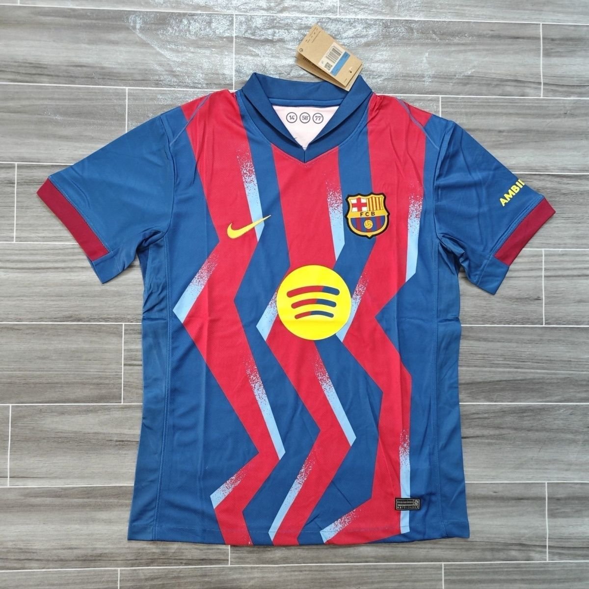 _Lewangolski's tweet image. 🚨 SORTEO BARCELONA 25 - 26 🚨 

 La nueva camiseta del Barça para el ganador .

Para participar: 
• RT 🔄 
• Follow a @RETRO_STYL3_  y a @_Lewangolski 👥  
• Doble oportunidad con la mención de un amigo🗣️  

El ganador se dará el 24 noviembre 🍀