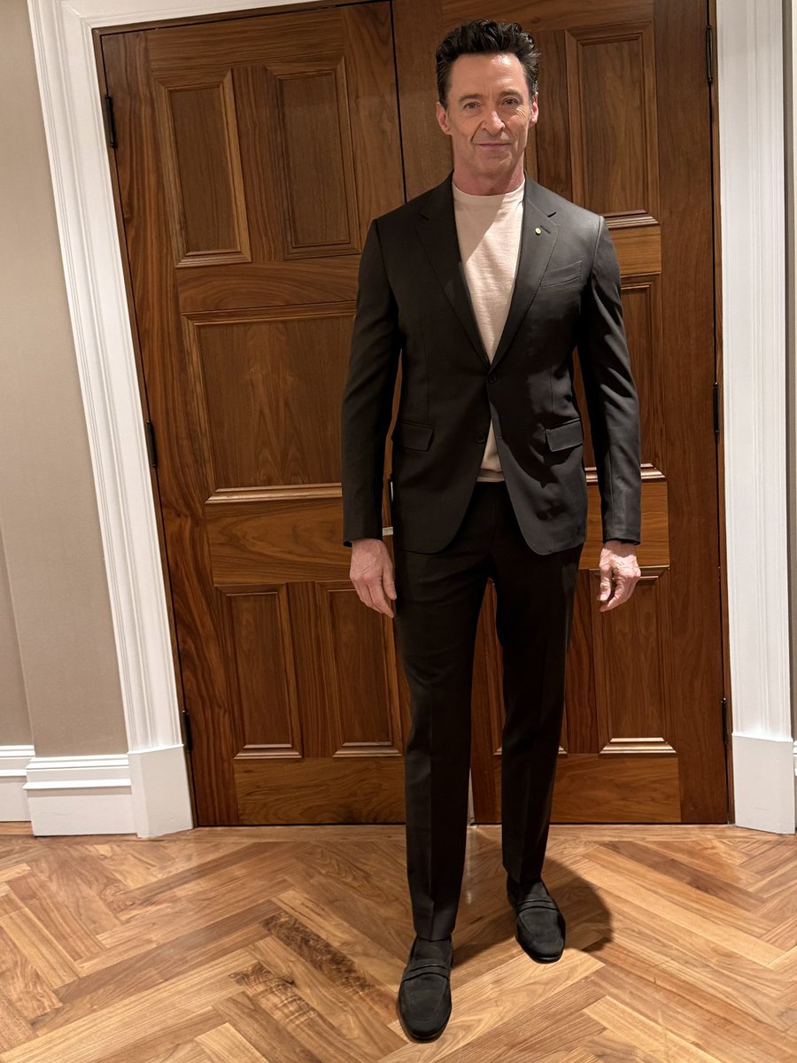 Bring it on Graham Norton! <a href="/songsungbluemov/">Song Sung Blue</a>