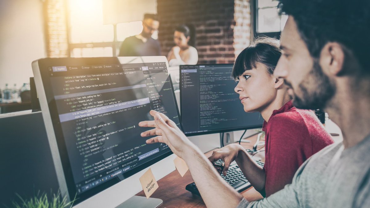 rootstack's tweet image. Data demand is exploding — but 77% of companies lack the data talent they need (McKinsey).

With data centers growing 50%+ by 2027, outsourcing specialized data + ML teams is becoming essential.

Read more:
 🔗 rootstack.com/en/blog/it-out…