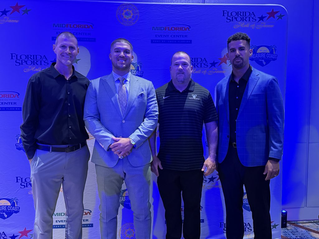 john_p34's tweet image. What an honor last night was to watch @TreyBurton8 get inducted to the Florida sports hall of fame.
#ITSJUSTDIFFERENTHERE
#PROUDCOACH