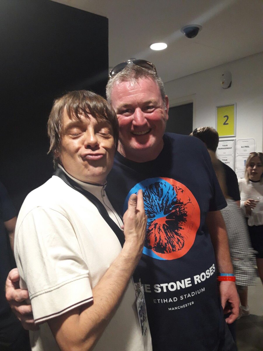 craggerz69's tweet photo. RIP MANI FUCKING LEGEND. #stoneroses #primalscream ⁦@thestoneroses⁩ ⁦@thestoneroses⁩ ⁦@TweetsRoses⁩ ⁦@ianbrown⁩ https://t.co/AAzo0JuYlO