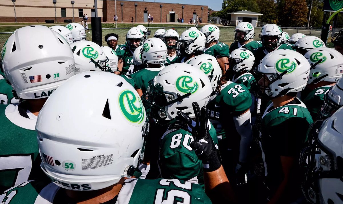 #AGTG After a Great Conversation with <a href="/Coach_Davis42/">C.J. Davis</a> I’m blessed to receive My 9th Offer and my 7th D2 Offer from <a href="/RULAKERFB/">Roosevelt University Football</a> 🟢⚪️<a href="/CoachBarnes91/">Darnell Barnes M.Ed</a> <a href="/CoachJDSmith55/">Johnathan D. Smith</a> <a href="/BDammone/">Along The Wire</a> <a href="/210Preps/">CountdownCityPreps</a> <a href="/TXRecruits/">Texas Recruits</a> <a href="/_RL_Martin/">R.L. Martin</a> <a href="/DeepDishFB/">DEEP DISH FOOTBALL</a> <a href="/RichardSeveryns/">Richard Severyns</a>