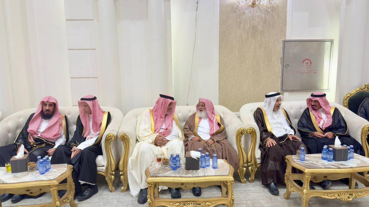 نبارك لابن العم/ حسان بن سعود بن عبدالعزيز بن عبدالرحمن #الشثري زواجه على كريمة الأستاذ/ أحمد بن محمد #الجبرين .

بارك الله لهما وبارك عليهما وجمع بينهما في خير.