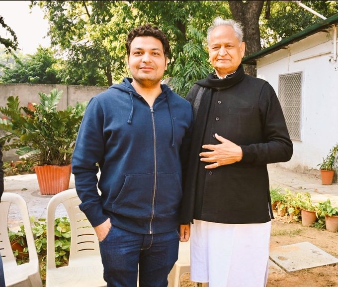 KrantiTiwari1's tweet image. राजस्थान कांग्रेस के कर्मठ, निष्ठावान कार्यकर्ता, युवा नेता भाई  @Parth_Pareek20 जी को जन्मदिन की ढेरों शुभकामनाएं ।।
@ashokgehlot51