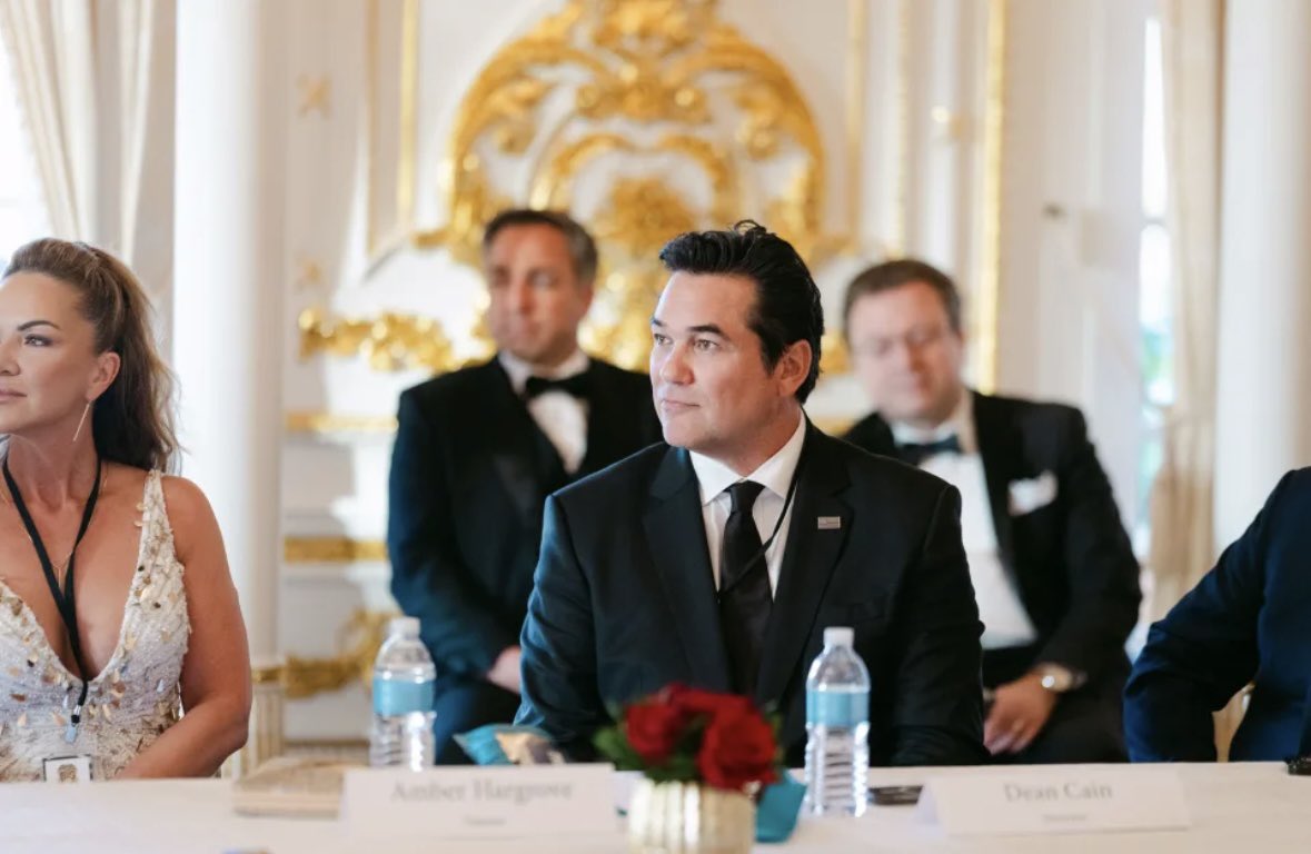 RealDeanCain's tweet image. Last week at Mar-a-Lago honoring many of our  Federal Law Enforcement heroes.  🙌🏽🇺🇸