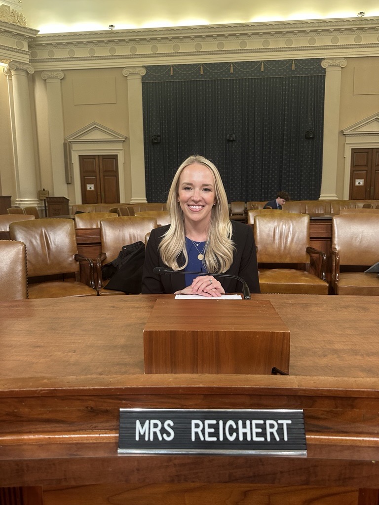 pharmacists's tweet image. Pharmacists spoke up on Capitol Hill! APhA member Allison Reichert, PharmD, testified to the @WaysandMeansGOP on the viral role pharmacists play in rural communities &amp;amp; why ECAPS is essential to improving access to care.
📺 Watch the full hearing: ow.ly/Kqe650XuRGP
