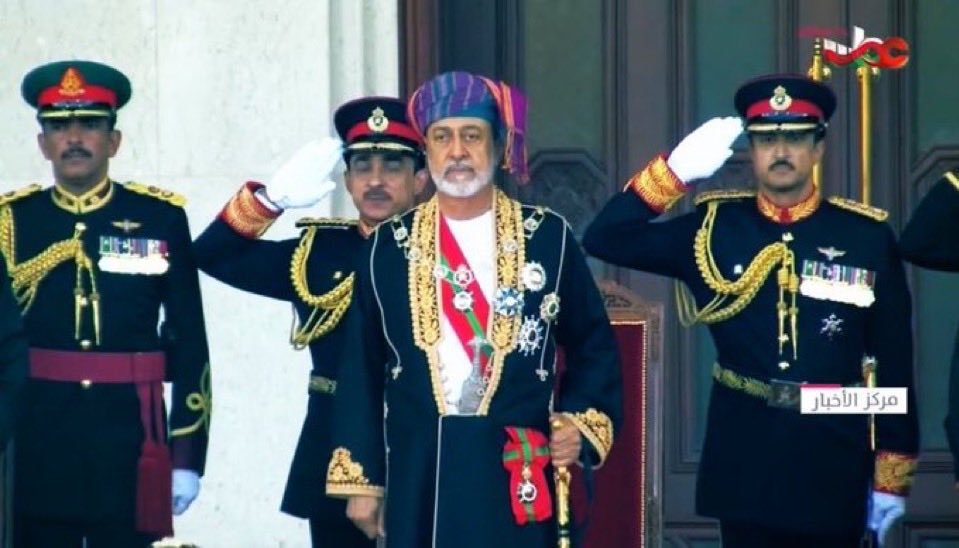 أطيب التهاني والتبريكات بمناسبة
#اليوم_الوطني_لسلطنه_عمان
نبرقها لجلالة السلطان هيثم حفظه الله، والشعب العماني الوفي.
نسأل الله أن يحفظ بلادنا عمان من كل عدو ومكروه، وأن يجعلها من تقدم إلى أفضل.