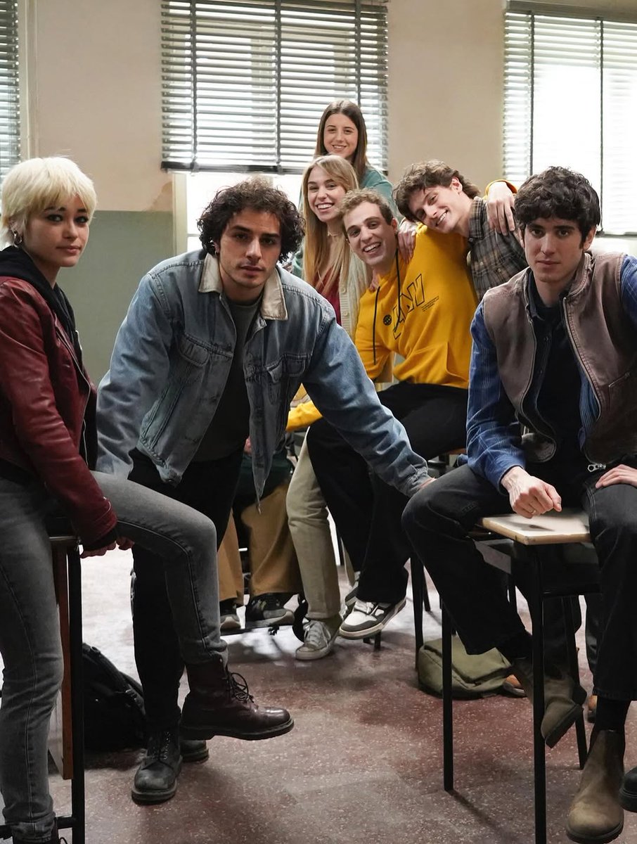 damianogavinews's tweet image. 📷 planetfilm_news

&quot;Da stasera alle 21,30 su #Rai1 e in streaming su #RaiPlay la terza stagione di UN PROFESSORE con Damiano Gavino! [...]&quot;

#UnProfessore3