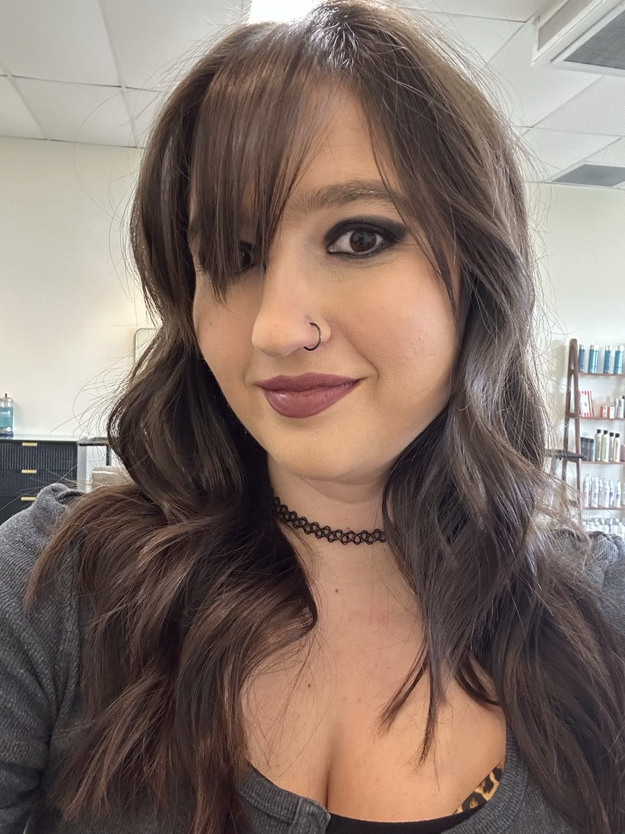 ConservativeGG3's tweet image. There’s no such thing as a bad hair day when you visit Good Hair Dae! 😉❤️

#BlowOut #HairDone
