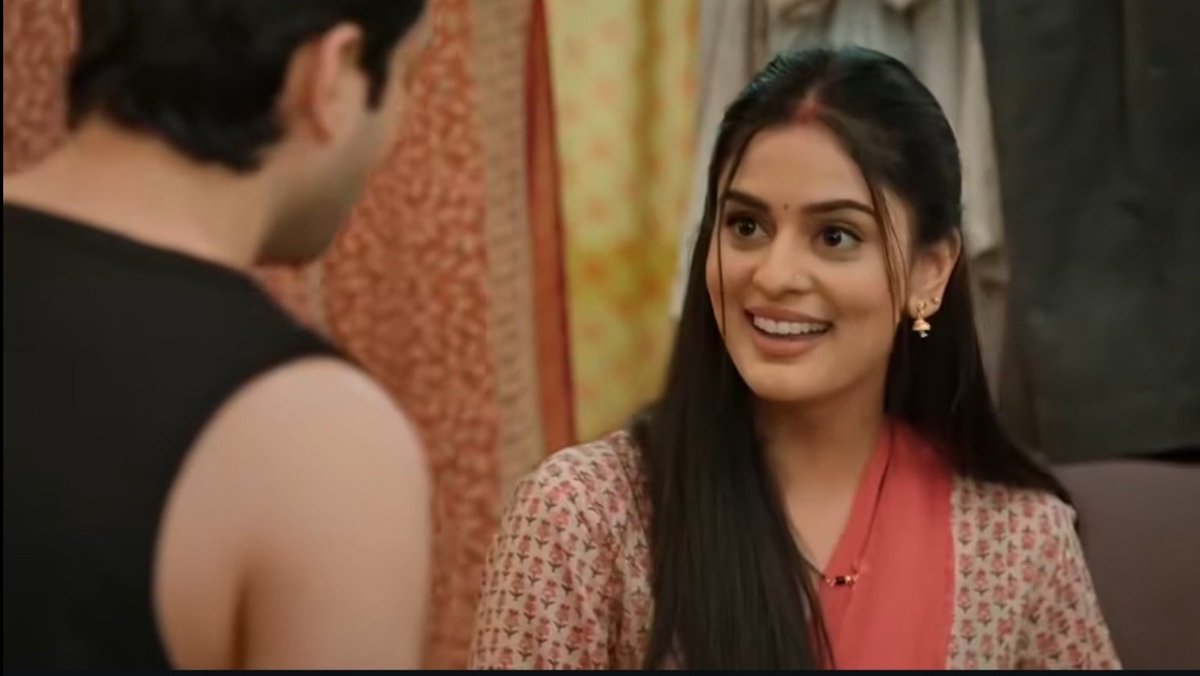 annaxxo_'s tweet photo. SOMEONE IS ALL SMILEY SMILEY TODAY!!! 🤭🥹🥹❤️❤️
Lucchar Suhas kept her so stressed.
#HappyBride

@BTL_Balaji
#kyunkisaasbhikabhibahuthi #vridang #ksbkbt2 #ksbkbt https://t.co/eLi0HqZqNt