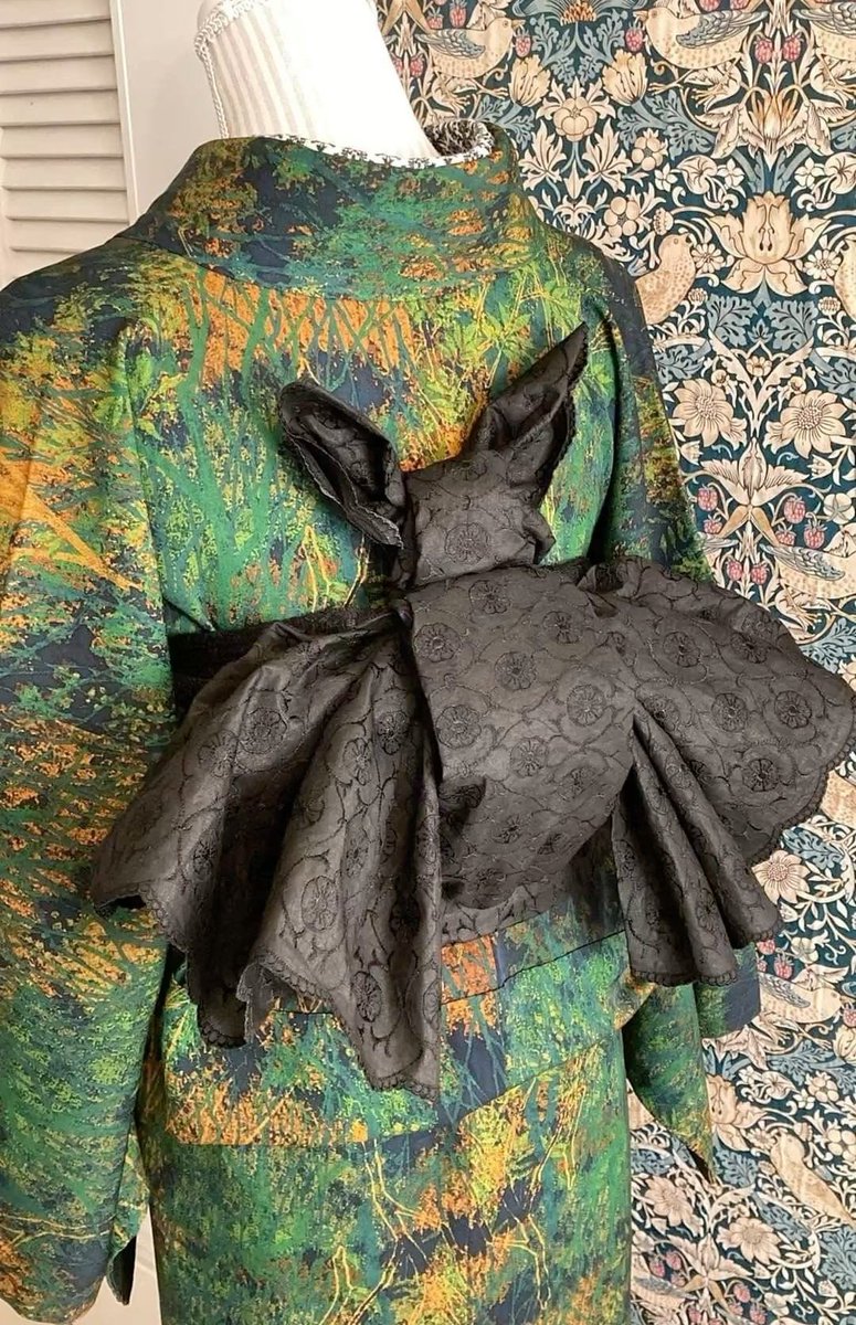 dollbodydoesoul's tweet image. animal shaped obi knots go hard