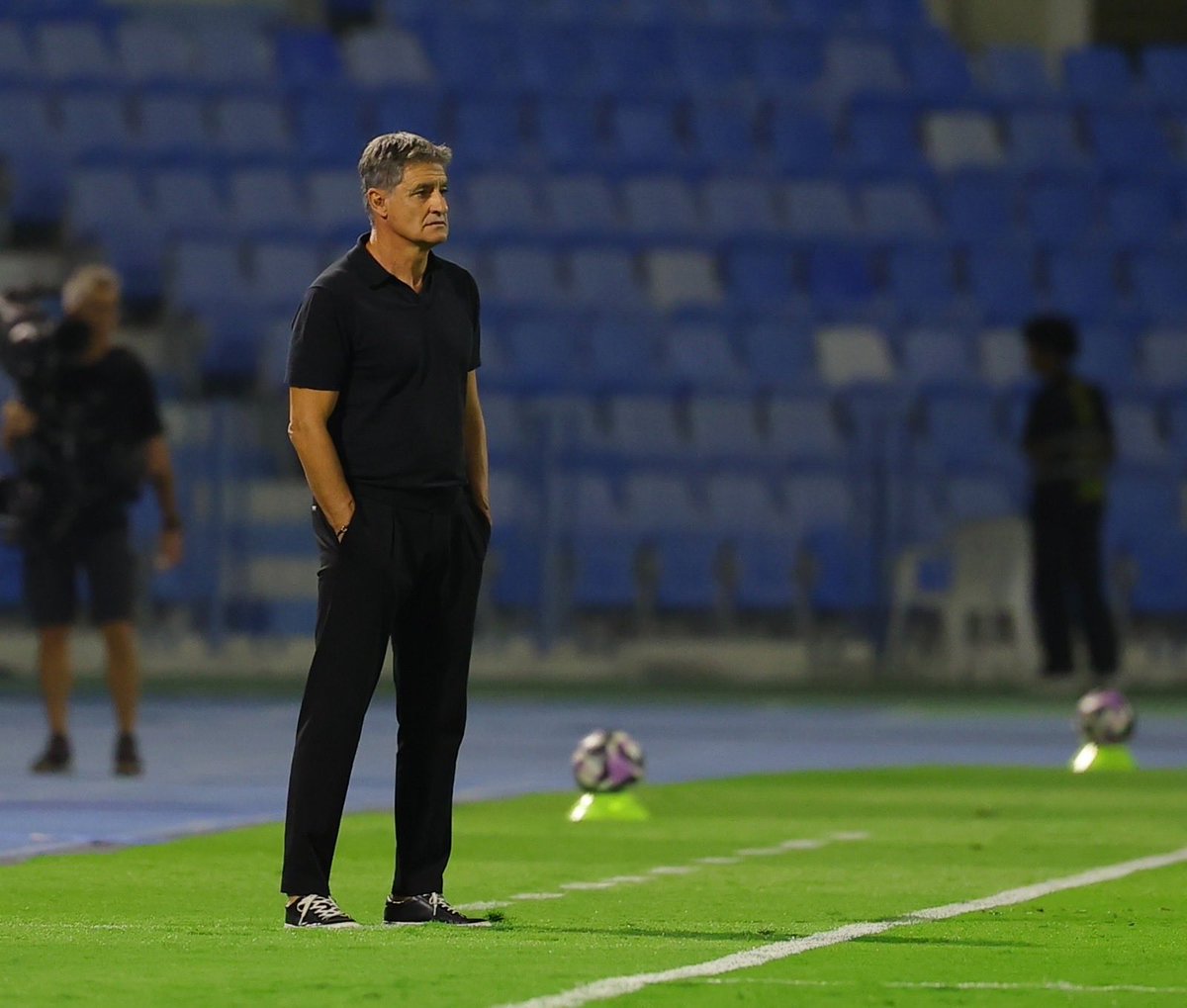 mnbrQadsiah's tweet image. 🚨🚨🚨🚨🚨🚨🚨🚨🚨

الميدان :

تشكيلة القادسية ضد الأهلي:

كاستيلس

ألفاريز— ذكري — ناتشو — ابو الشامات 

نانديز—فايغل— الجوير 

كريستو باه — ريتيغي — العمار 

#القادسية | #MQ