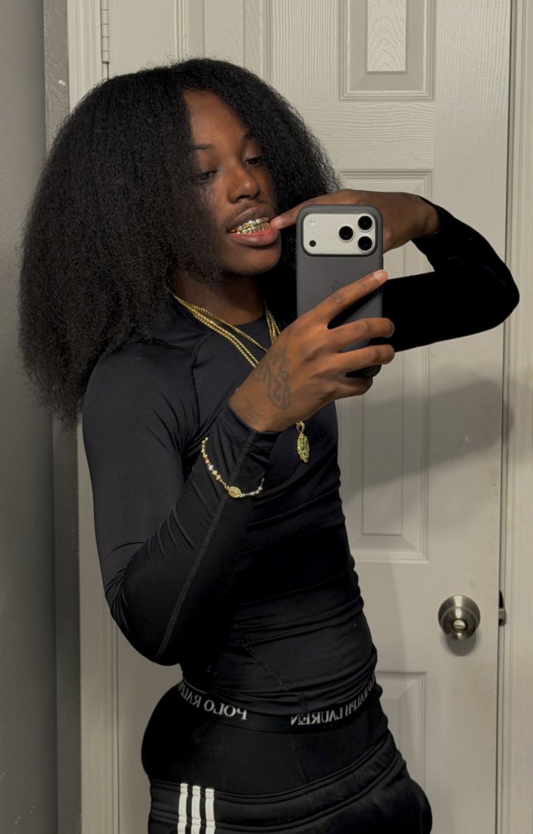 j5toofye's tweet image. 🐝