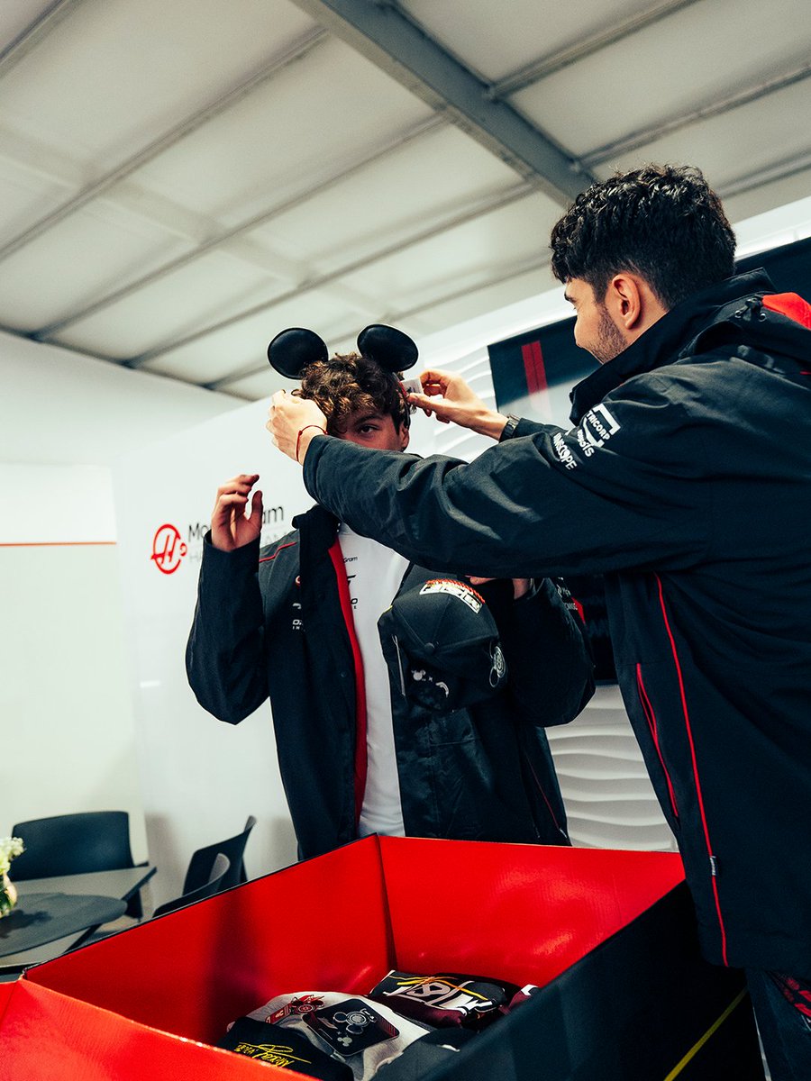 B-E-A-R-M-A-N M-O-U-S-E 🐻🐭

#HaasF1 #F1 #LasVegasGP