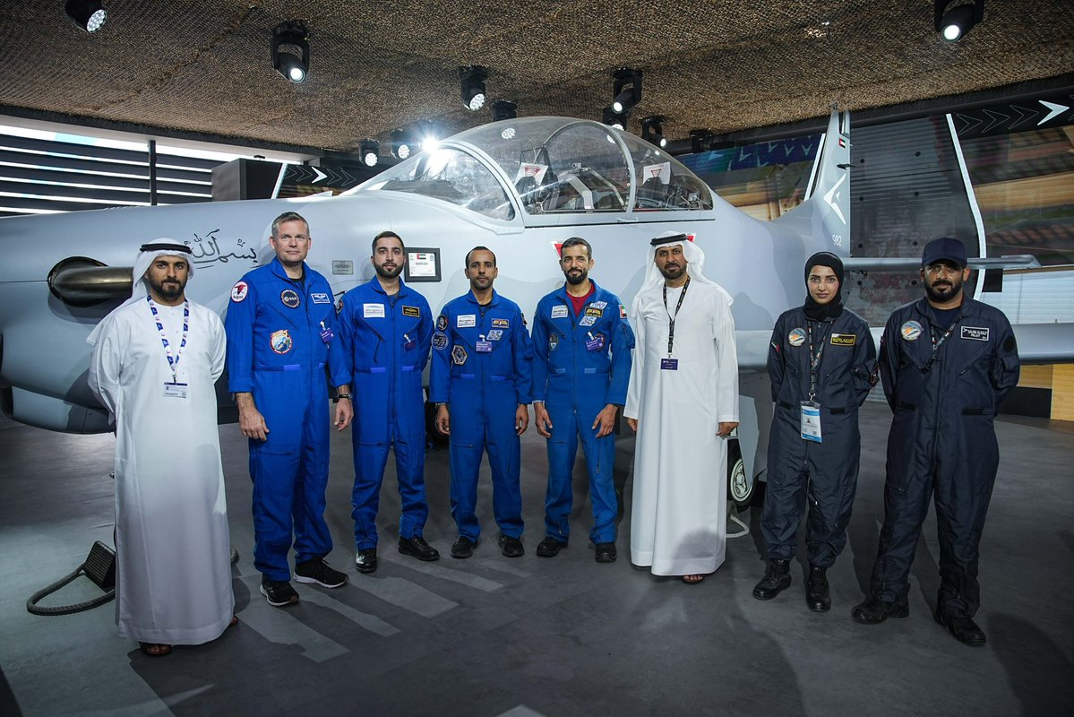astro_hazzaa's tweet image. في معرض دبي للطيران 2025، أستمتع باكتشاف آخر الابتكارات في عالم الطيران، المجال الذي كنت أعمل فيه قبل أن أصبح رائد فضاء.. والذي يتقدم بسرعة كبيرة ويتشارك الكثير من التقنيات مع مجال مهمات الفضاء واستكشافه..