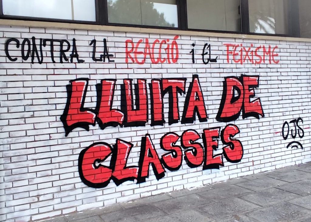 elbeviii's tweet image. Assemblea + torneito de vòlei, planazo de dimarts. Només noms originals d’equips al torneig😎