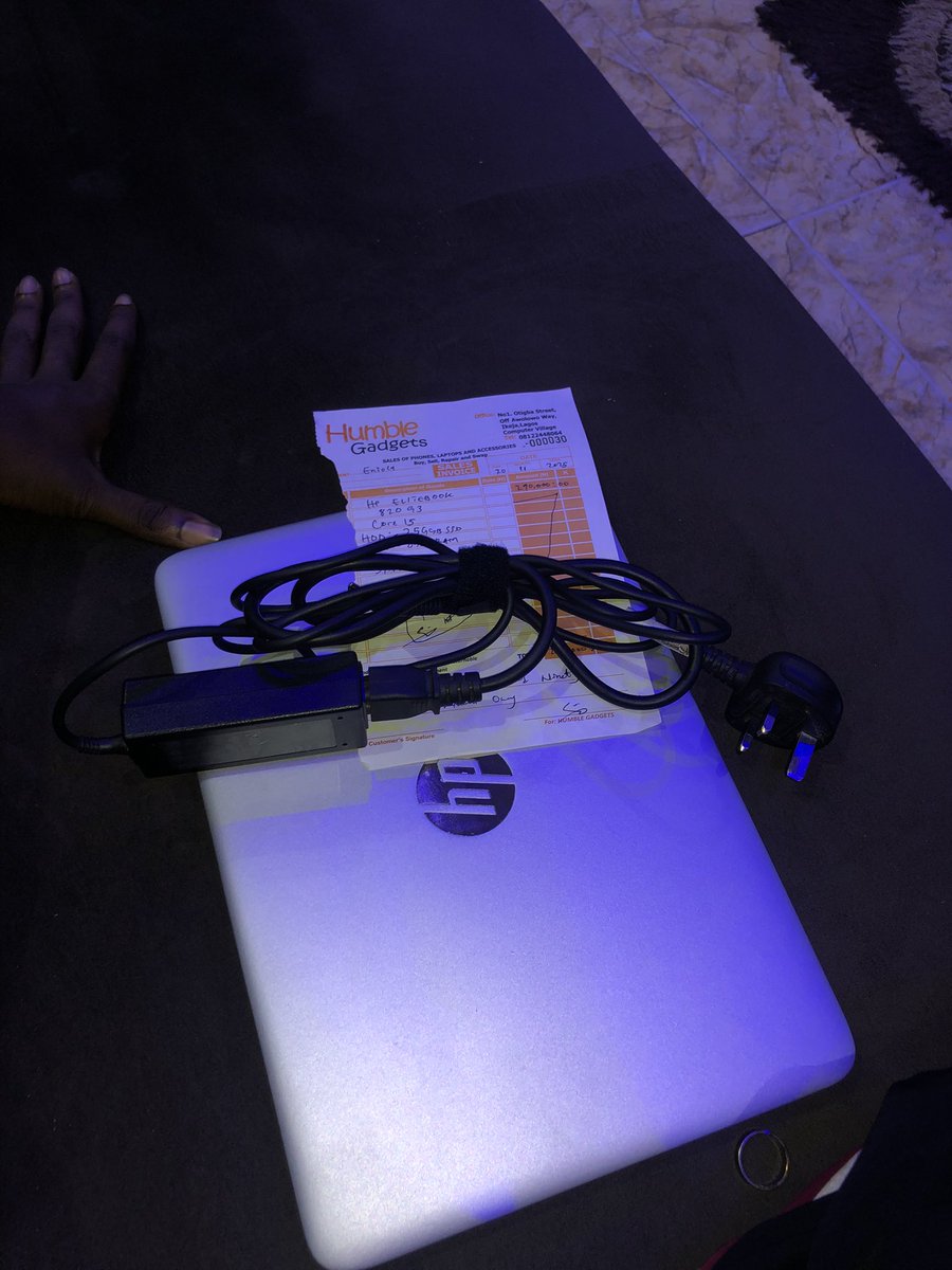 Ic3Wrld's tweet image. Laptop ✅… Soundcard and mic next…🙏🏾