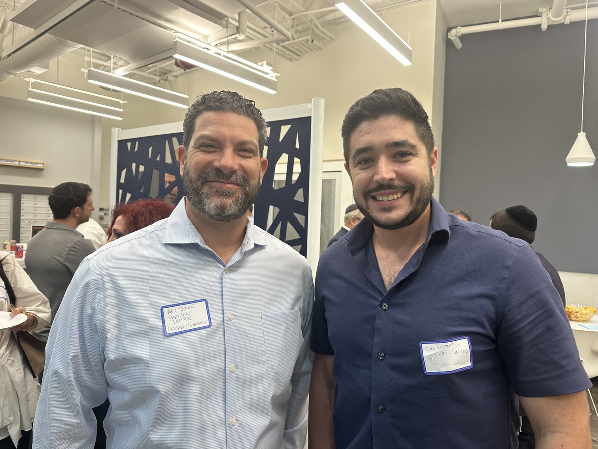 Kosher4Less's tweet image. What a night at our Jewish Real Estate &amp;amp; Finance Professional Meet-Up!

Thank you to our partners who made it happen:
🏢 Office Evolution Coral Springs
🔥 Holy Heifer Smokehouse 
⚖️ Bernath + Rosenberg – our  sponsor
More meet-ups, more connections, more momentum coming soon.
