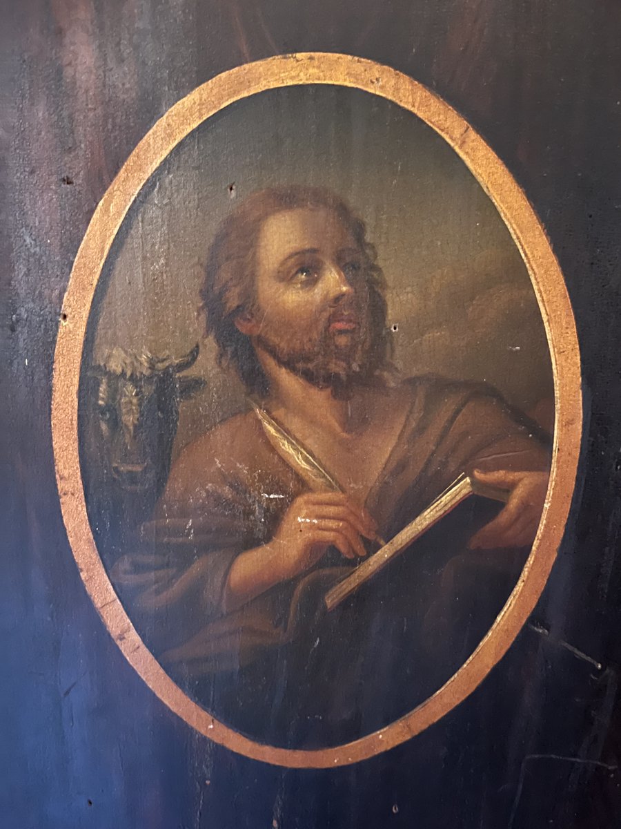 Heeft iemand kennis van stijlkenmerken van deze twee evangelisten op een deurpaneel? Wat zou de herkomst zijn? Duits?, Frans?