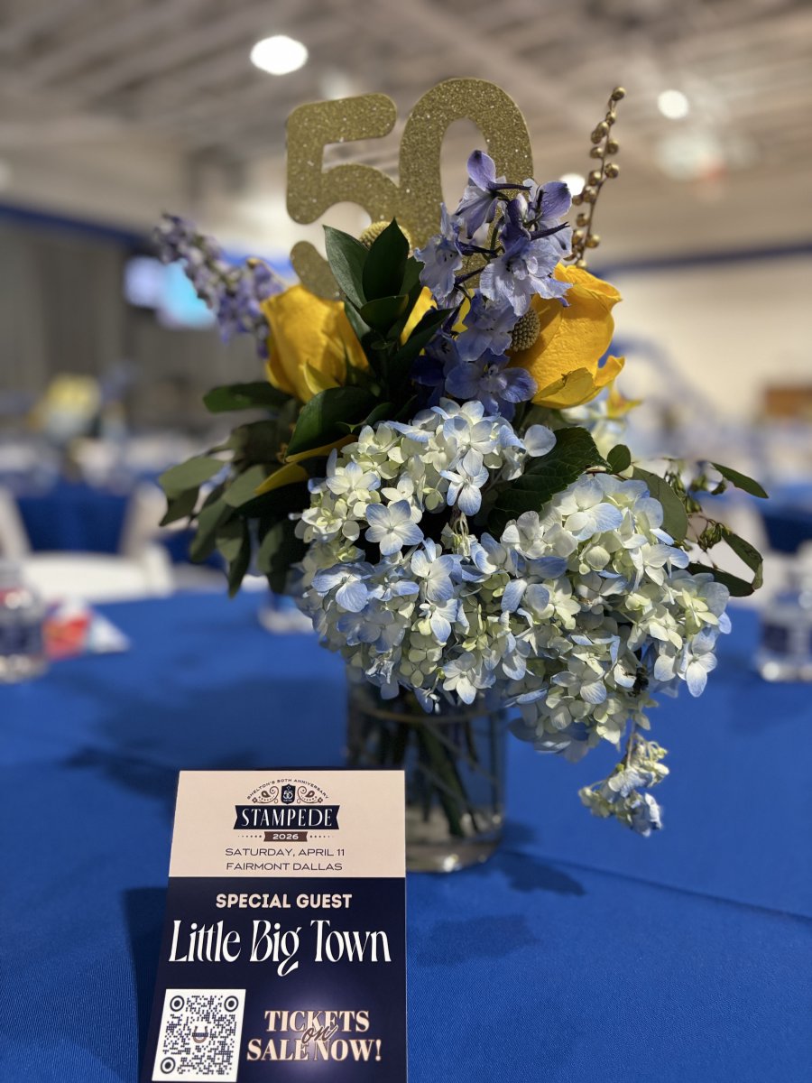 SheltonSchool's tweet image. We’ve rolled out the welcome mats — it’s time for Grandparents Day! 💙
Our students can’t wait to show their grandparents all the magic happening at Shelton! ✨
#Shelton50 #GrandparentsDay #LearningWithoutLimits