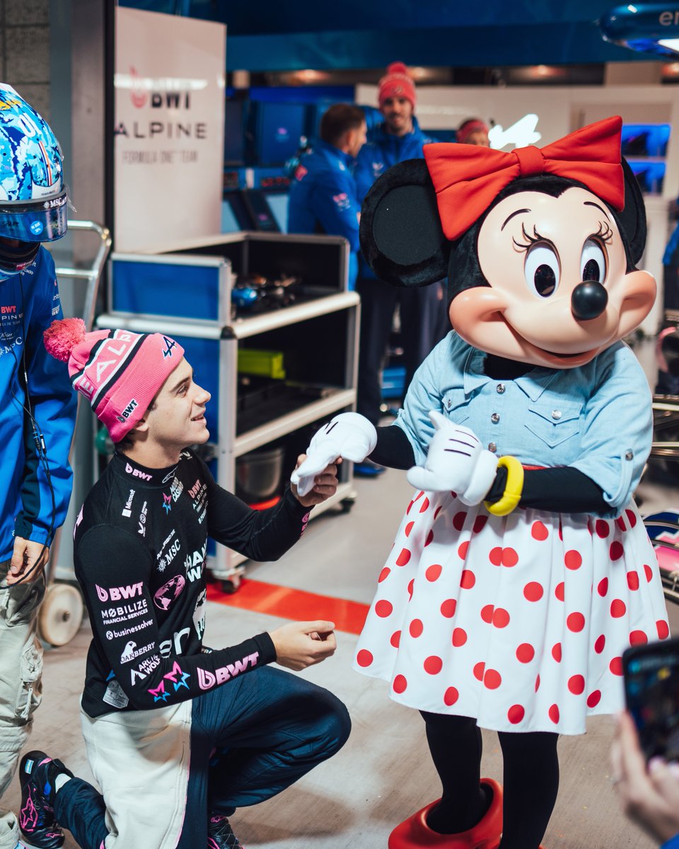 We just want to know what Minnie said 😮