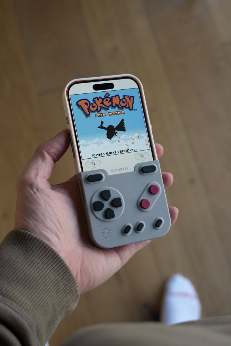 retro_dodo's tweet image. We’re testing the GAMEBABY case by @BitmoLab 👀 Review coming soon.