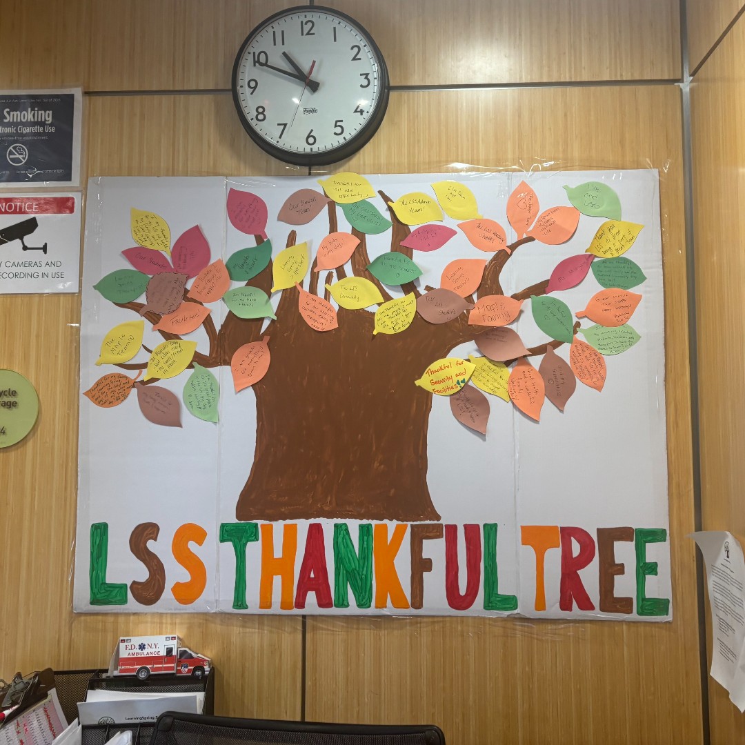 LearningSpring's tweet image. One week until Thanksgiving, and the gratitude is already overflowing! A huge shout out to the amazing families who decorated for our staff breakfast. You created such a warm and welcoming atmosphere for our team.