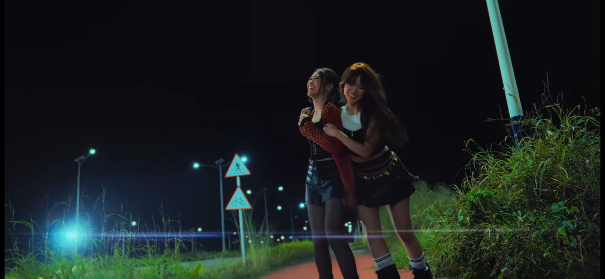 lacelune's tweet photo. sweet tooth mv but it's just luckytin being girlfriends https://t.co/zQ06gT99B7