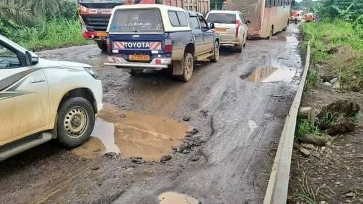 MimiMefoInfo's tweet image. The Biya government secures 138 billion CFA francs to rehabilitate the Douala–Bafoussam road

The Biya government and the Islamic Development Bank (IDB) approved on 13 November 2025 a funding package of 212.35 million euros (just over 138 billion CFA francs) intended for the…