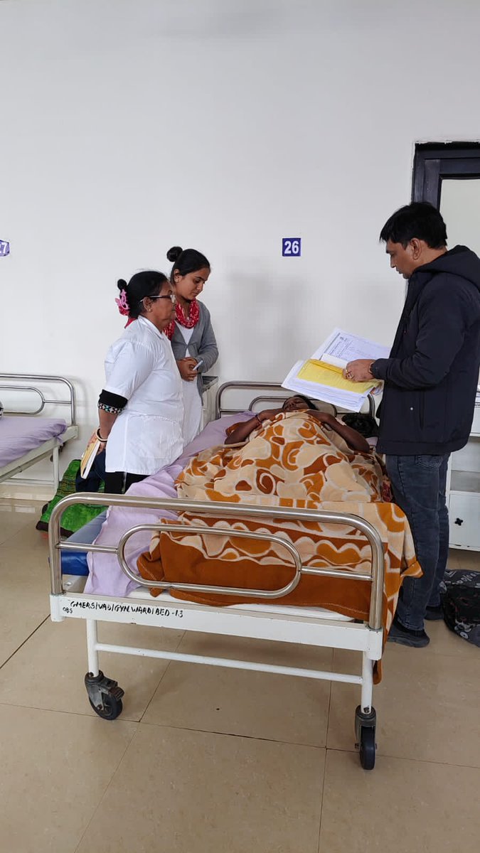 Thovadnagarmeh's tweet image. આજરોજ  મેડિકલ ઓફીસર સાહેબ અને FHS બેન ઘ્વારા અતિ જોખમી PNC  રબારી આશાબેન જીવનભાઈ premature ડિલિવરી  twins baby , HB ઓછું અને BP ની તકલીફ ઉંમર વધારે ની મુલાકાત GMERS હોસ્પિટલ વડનગર ખાતે મુલાકાત કરેલ અને 7 દિવસ સુધી રહેવા સમજાવેલ.
વડનગર 1
@prafulpbjp @CDHOMeh @DdoMehsana