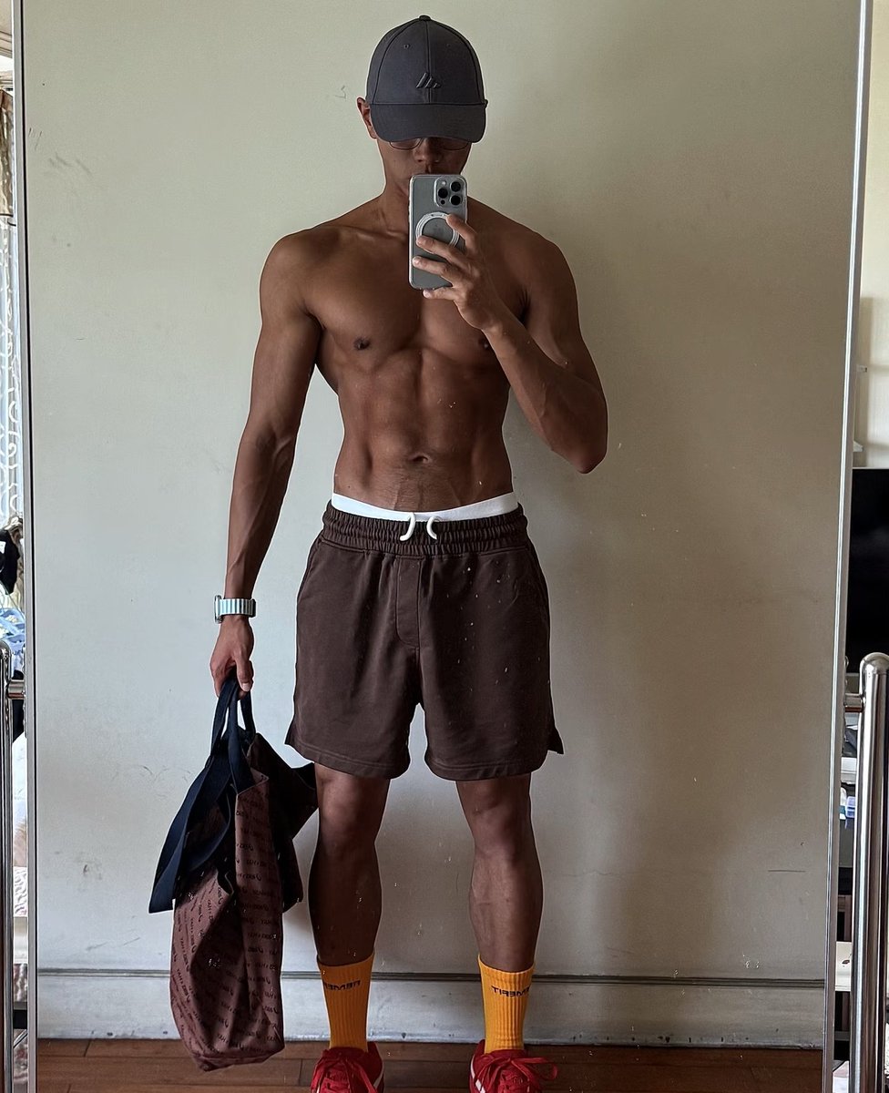 jimmy___yang's tweet image. 我只能漂泊✔#健身 #黑皮