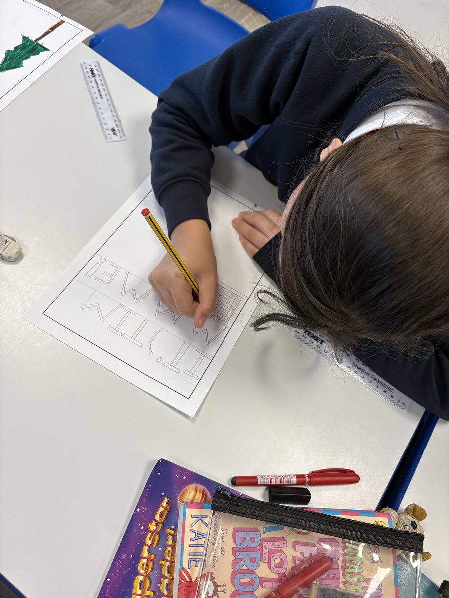 halfpennylane's tweet image. 🎄 It’s never too early for a little Christmas cheer! Our children have been hard at work designing their entries for the @PontefractCivic Christmas Card Competition. We’re so proud of their creativity! ✨🎨 #ChristmasSpirit #CreativeKids #Pontefract #BeHalfpenny