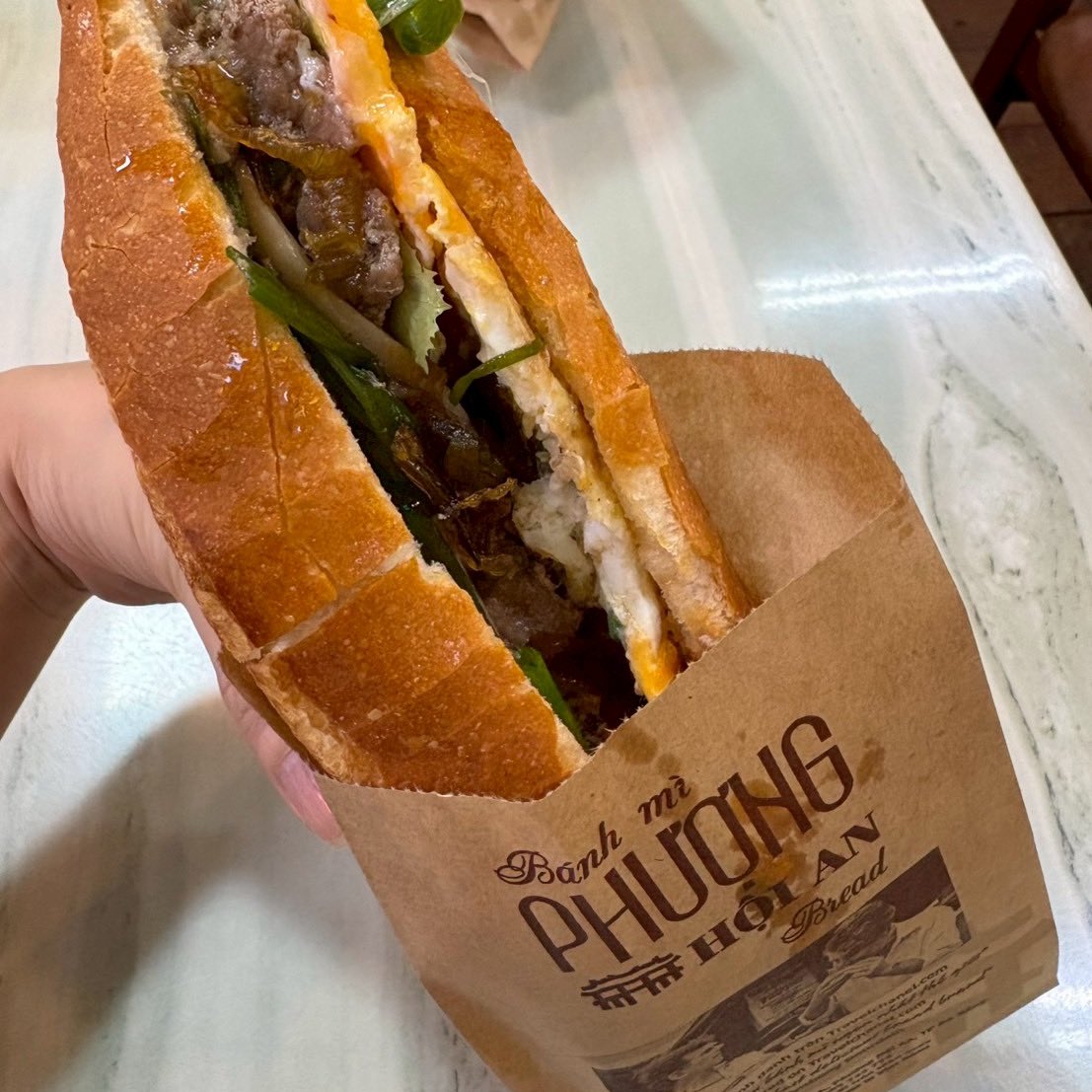 odbodbodbodbo's tweet image. 飯うま国家越南はダナン ローカルから流行りの店まで全てちゃもさんの受け売り満喫しました ベト飯は量食ってもダーティでないので食べ疲れたり次の日にダメージあったりしなくて良いですね