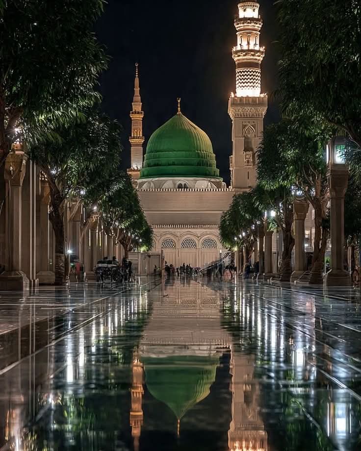 قال رسول الله ﷺ :
"أكثروا الصلاة عليَّ #يوم_الجمعة و #ليلة_الجمعة فمن صلى عليَّ صلاة صلى الله عليه عشراً.