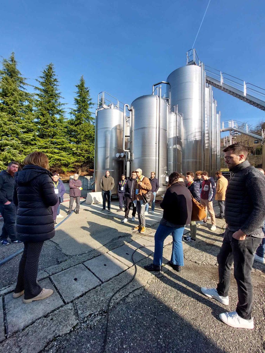 ColdirettiAL's tweet image. Nonostante quest’Europa e la troppa burocrazia crescono gli Under 30 in agricoltura 
Giovani Impresa @coldiretti riuniti in Assemblea alla Cantina Produttori del Gavi Al centro del dibattito le incertezze legate al taglio della Pac ma anche innovazione e reciprocità
@ColdirettiG