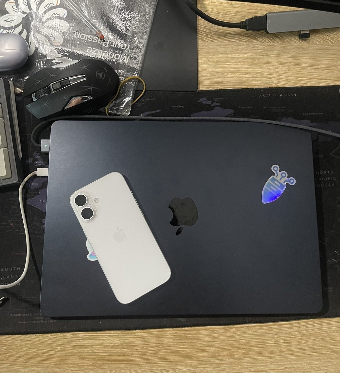 rxyxltx's tweet image. If it was me, I&apos;d just ask a brand new MacBook air M4 in exchange of safe notes from our startup @Nomo_Labs
 as we 
It&apos;s Day 03 of commenting under @hackSultan until he gifts us a laptop.

#AITrading #NOMO #HACKSULTAN