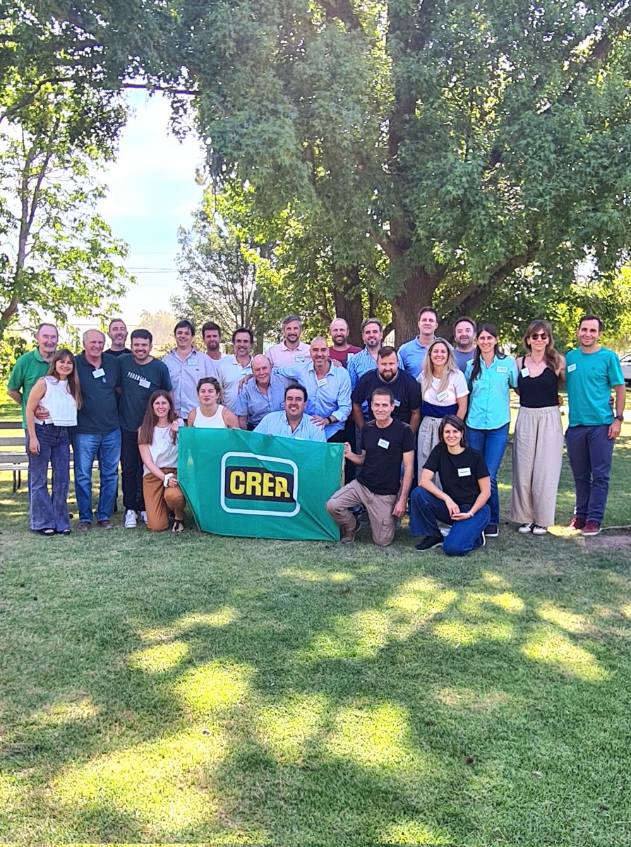 Pensamiento Estratégico 🧭 y de Futuro 🚀 para conducir y liderar la Región Centro de <a href="/crea_arg/">CREA</a>
👉🏻 Ayer hicimos un eventazo en Río Cuarto con todos los Presidentes de la Región Centro y el equipo de las Mesas Técnicas
Gracias!! 
#Futuro #Norte #SomosCrea #Estrategia #Liderazgo