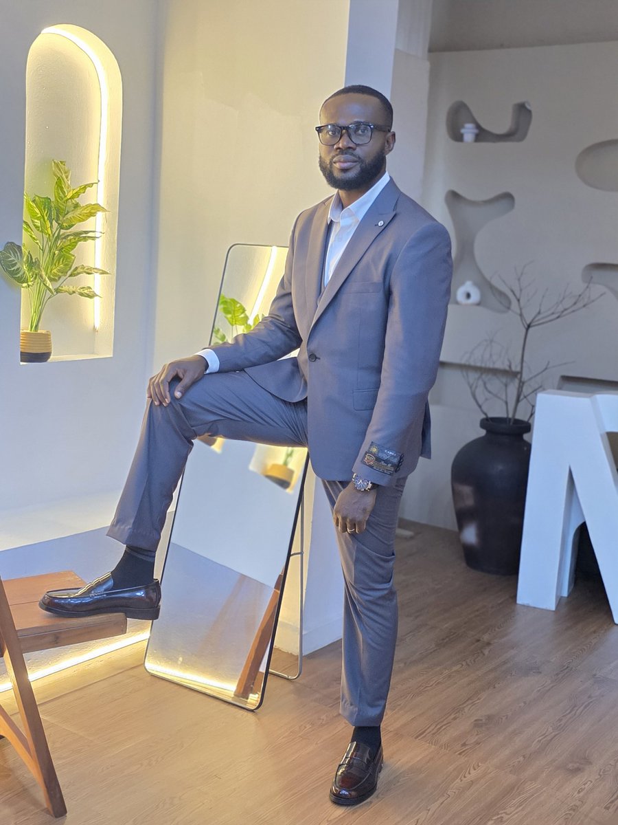 cardigansnow's tweet image. Guess the movie?