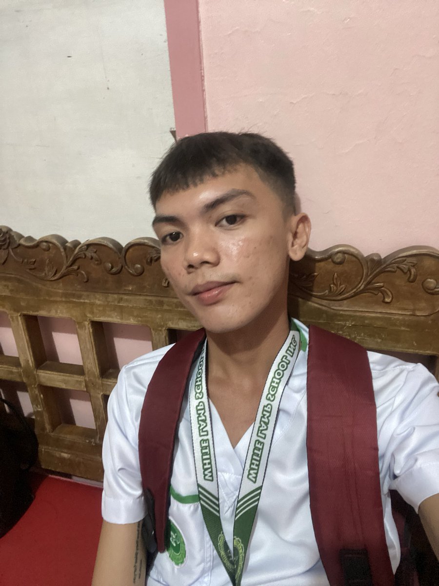 dumpster_1991's tweet photo. student muna tayo ngayon guys ❤️ https://t.co/96tVTrFRzg