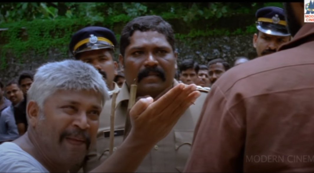 joe_selva1's tweet image. #Vikram team &amp;amp; #Aurora team to #sambar squad 

அவ்வளவு வேலை பார்த்தோம் ஒரு பாயிண்ட் கொடுக்கல #sandra team ..

#BiggBossTamil9