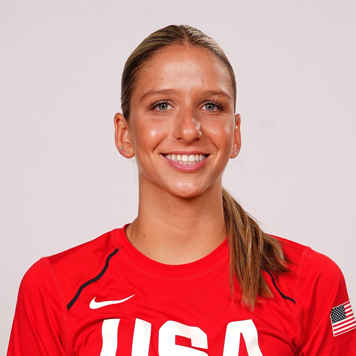 WorldExposureWB's tweet photo. Addison Bjorn the most efficient scorer in EYBL will be committing to Texas later today. 

She chose the Longhorns over Notre Dame, UConn, and Kansas. https://t.co/eSAXWbThvm