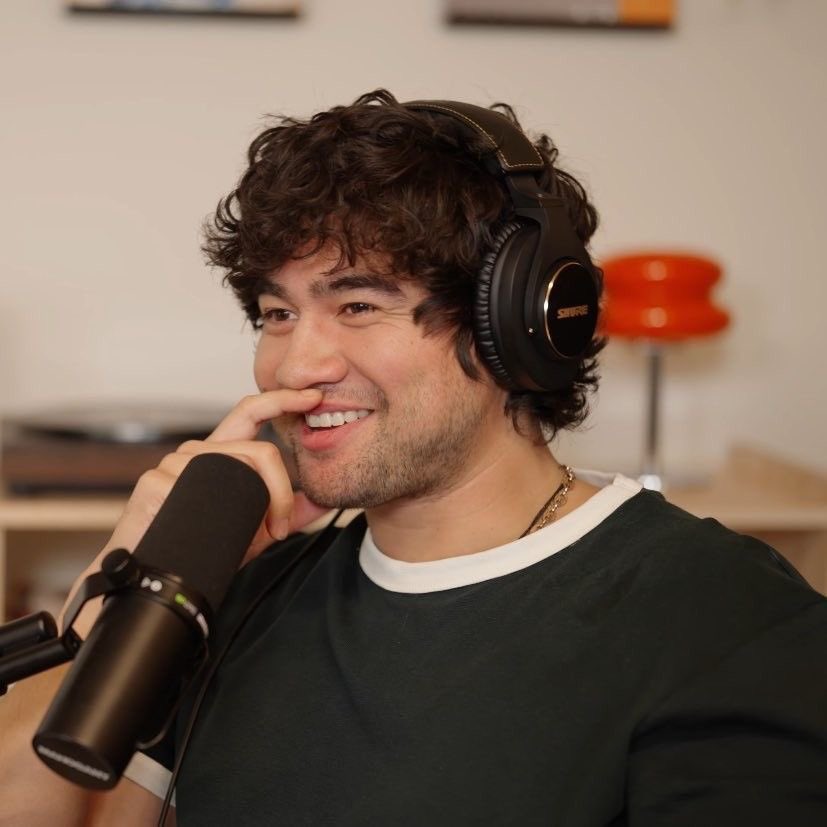 magneticglobe's tweet image. my perfume + my 5sos lane