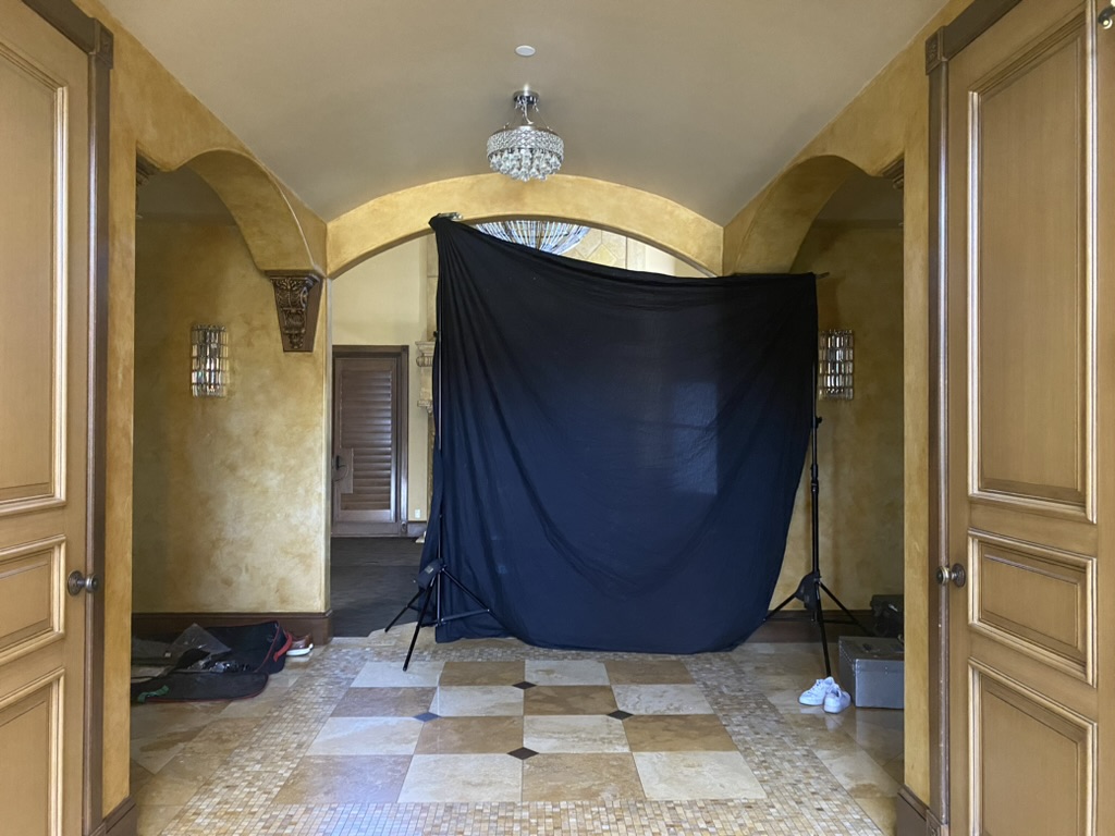 GLASKEWII's tweet photo. Sometimes forsure - My team and I will come to your home and make a beautiful mess.

Highlights from set.

#photography #photographers #35mm #photography #portraits #losangeles #artist #photographerslife
#CreativeProcess #glaskewI https://t.co/1XL0INCfoT