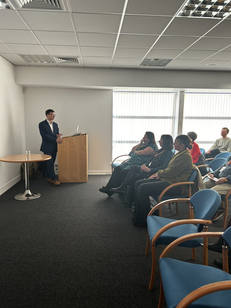 Working with my brother today <a href="/DoBizNetwork/">DBN</a> <a href="/leedobsonphoto/">Lee Dobson</a> 📸 #networking #smallbusinesssupport