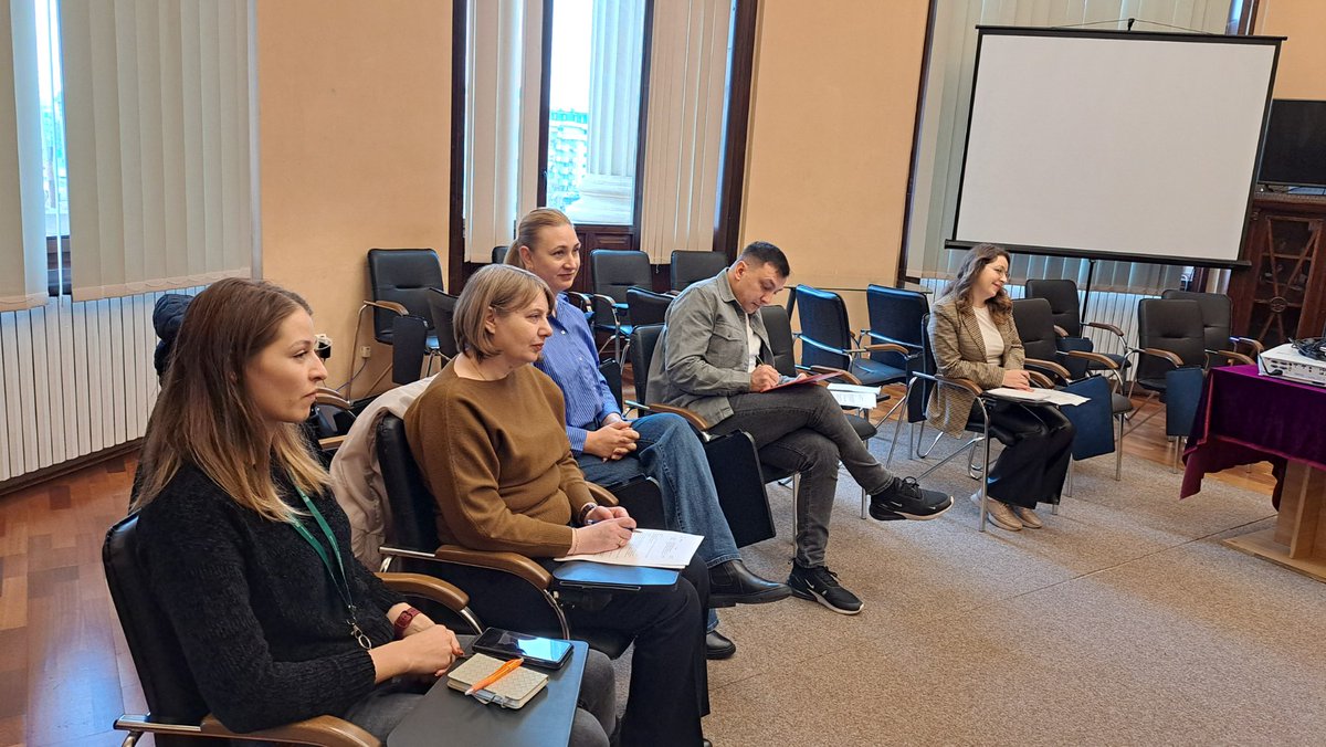 BiblioNationala's tweet image. Agenda întâlnirii de lucru din cadrul proiectului 🇪🇺#Bibliotech ,a inclus:
✔️coordonarea activităților de #digitalizare
✔️dezvoltarea platformei online #SchoolLibrary
✔️planificarea programelor educaționale 
🇲🇩 #BNRM facebook.com/BibliotecaNati…
🇷🇴@BCUIASI  facebook.com/BCUIasi/posts/…